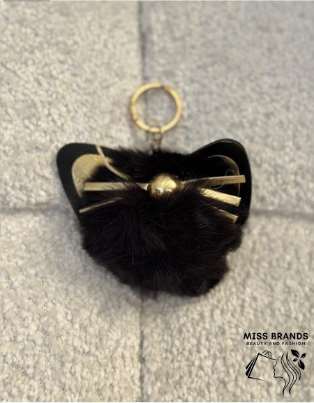 اسود مع ذهبي